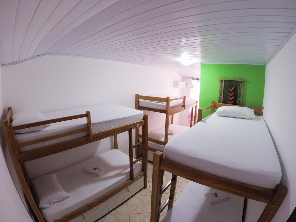 Beira Mar Hostel & Suites Abraão Exteriör bild